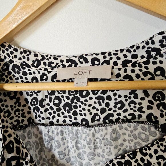 EUC LIKE NEW LOFT PRINTED SPLIT V NECK LONGSLEEVES TOP SIZE XL - Picture 10 of 13